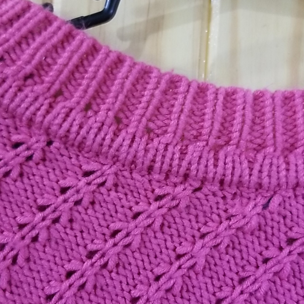 52 Weekends Shawl - Picture 6 of 7